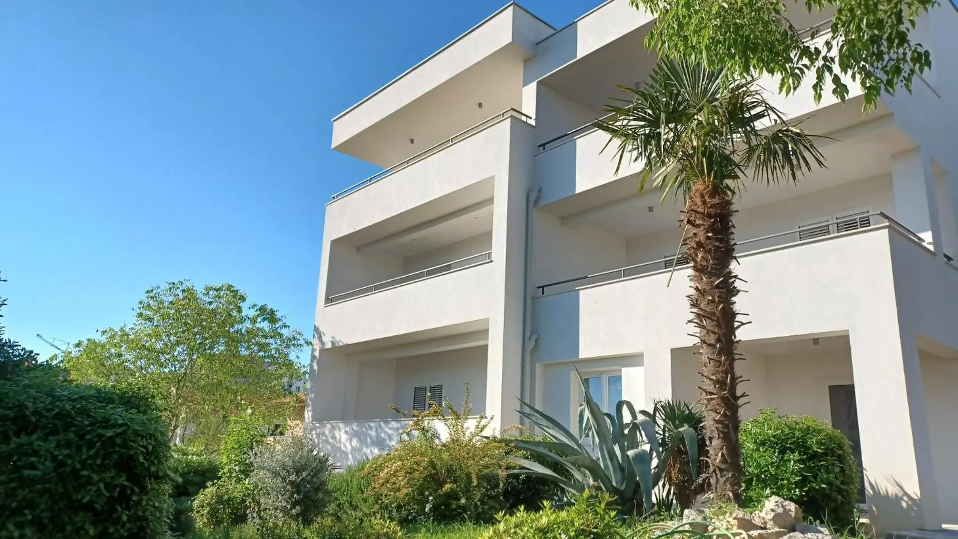 Sea View Apartments Ivana contacts
